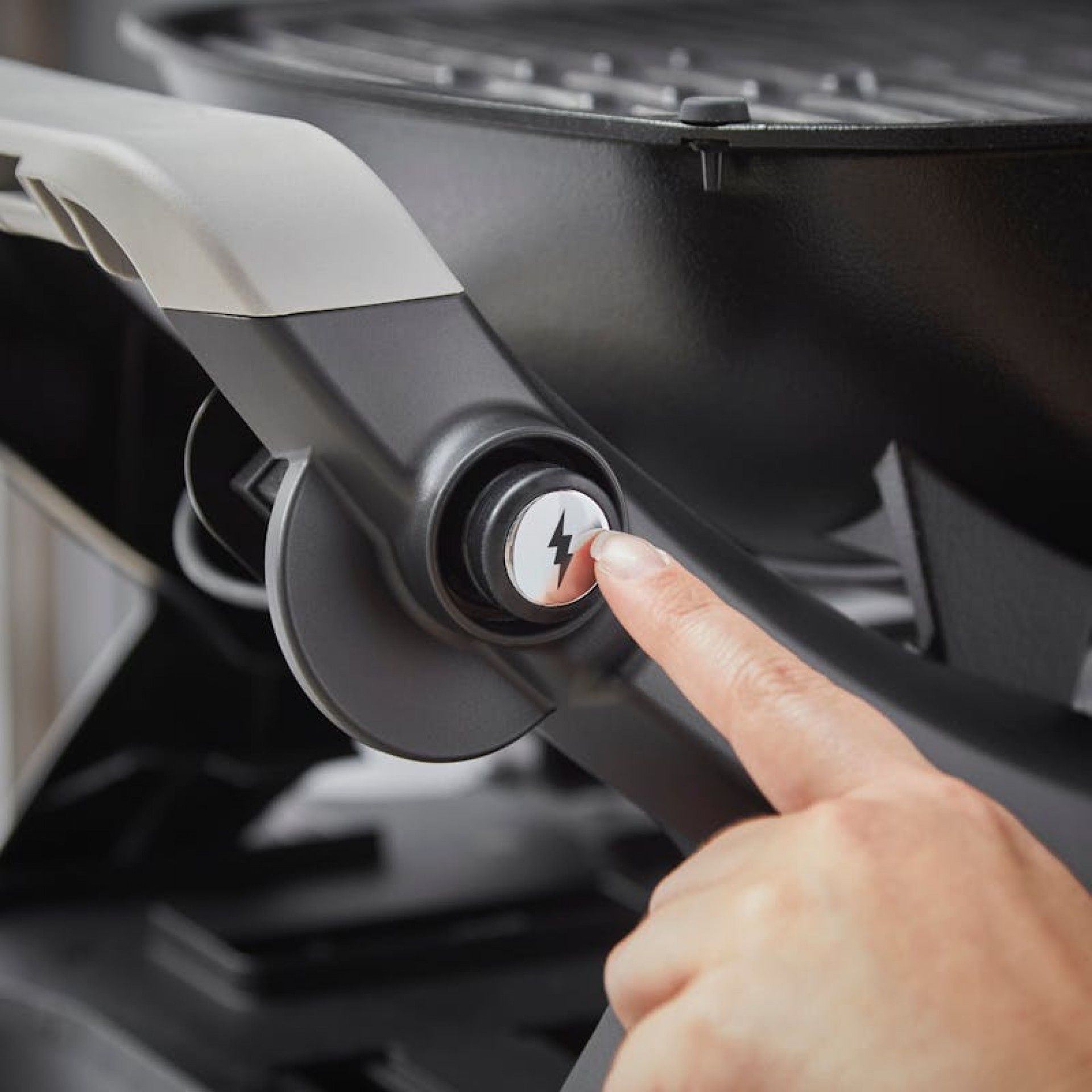 Barbecue Weber Q 1200N com Suporte